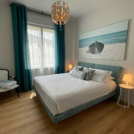 Perla Blu 迪亚诺马里纳